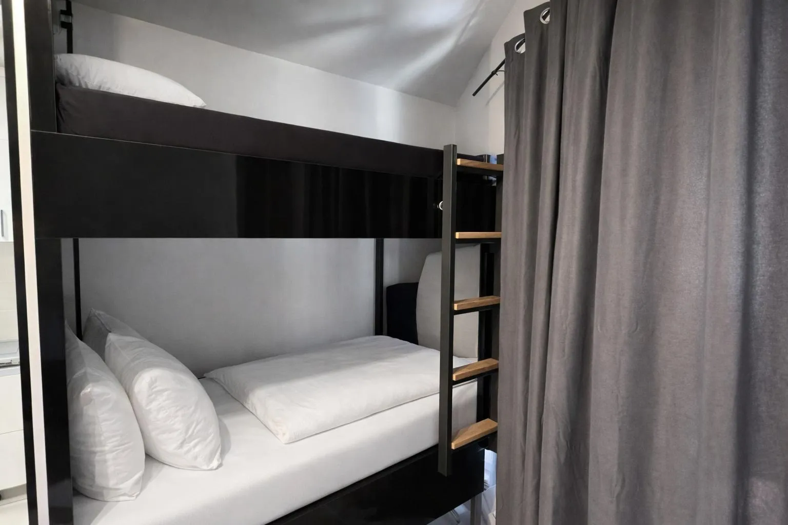 Kupatilo u apartmanu Avis 1, Igalo