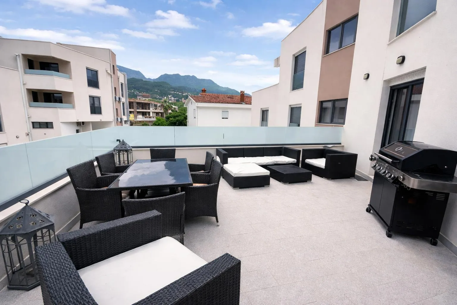 Kuhinja u apartmanu Avis 1, Igalo